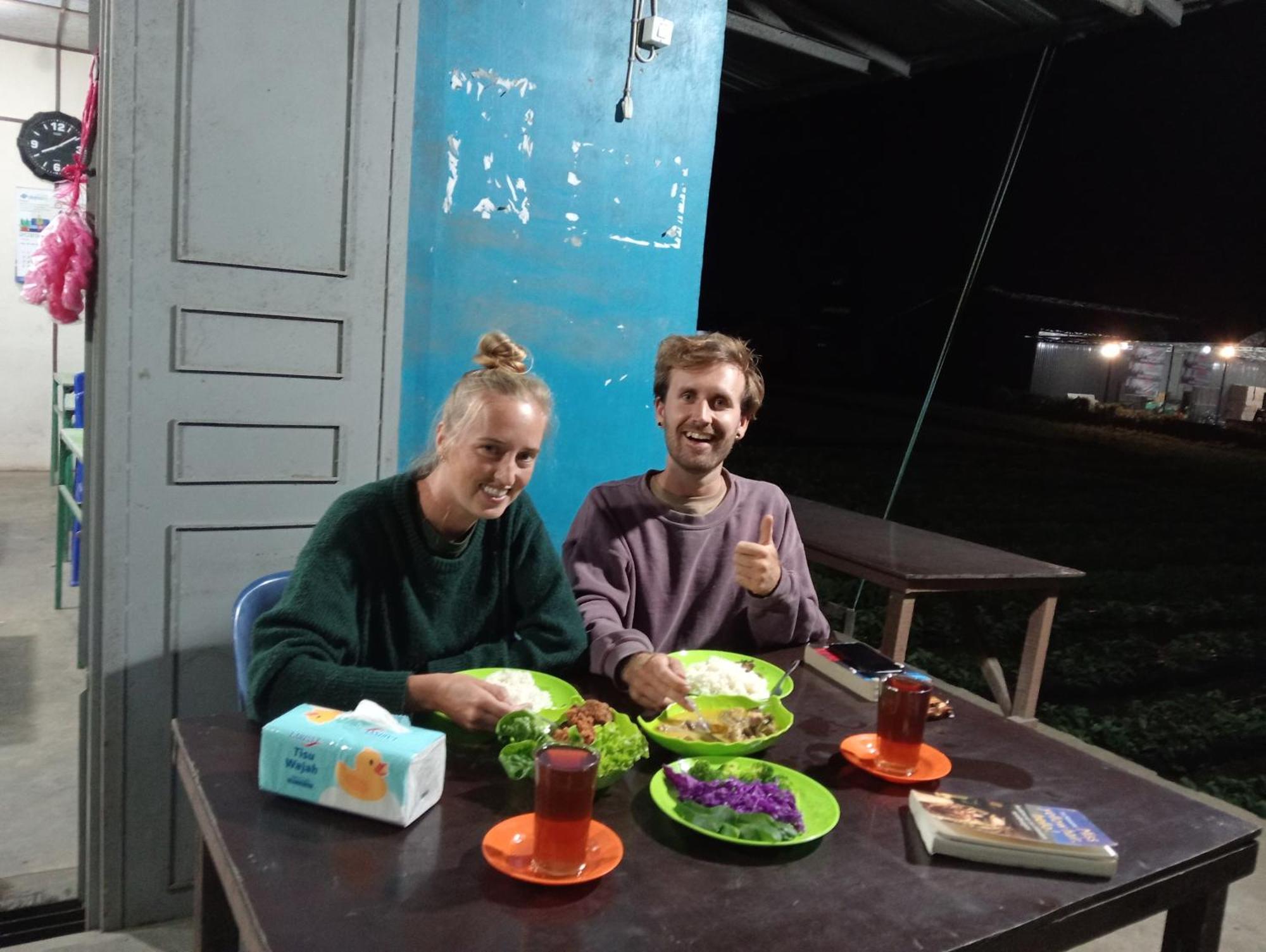 Vulkaan Homestay Berastagi Buitenkant foto