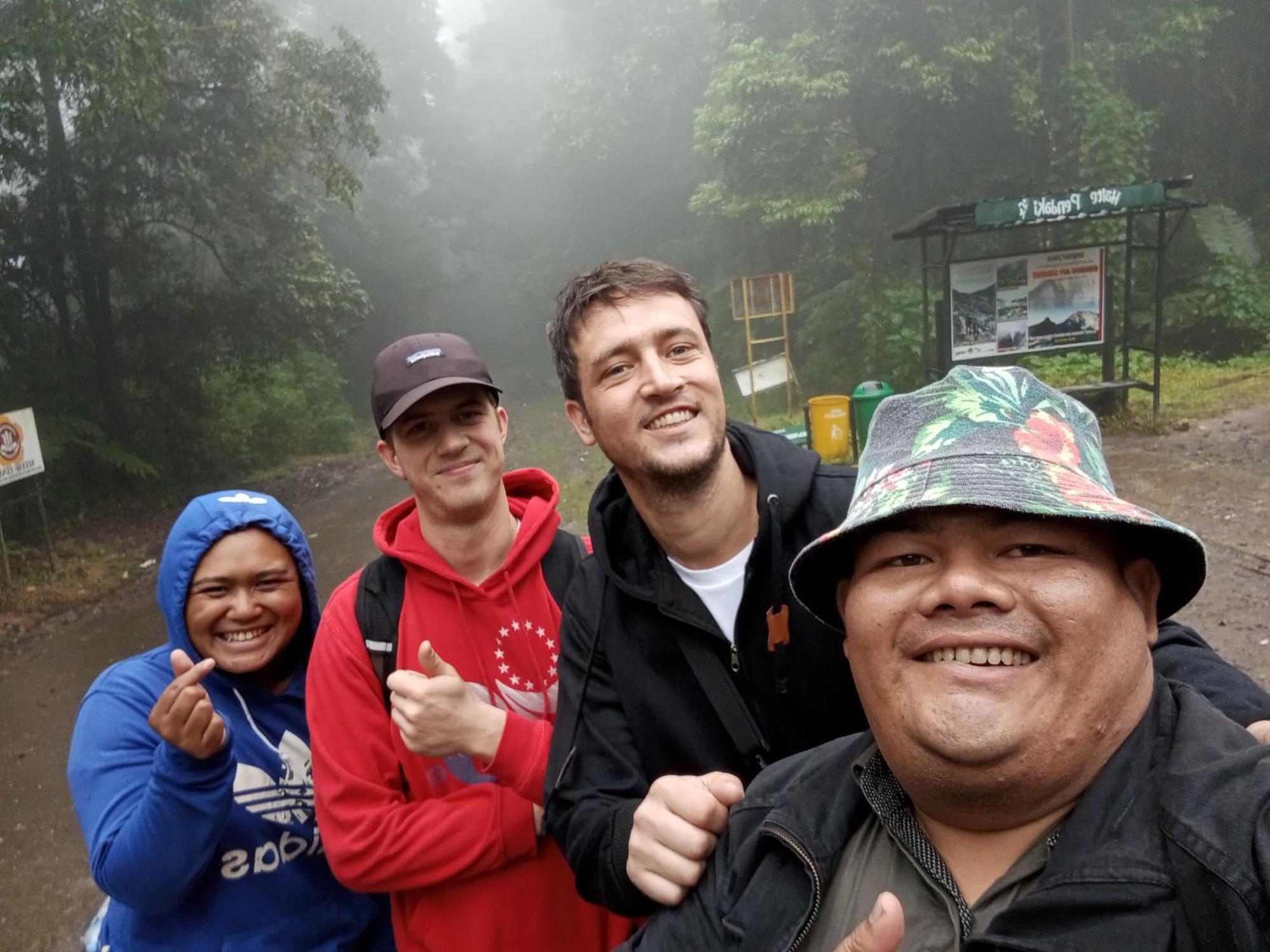 Vulkaan Homestay Berastagi Buitenkant foto