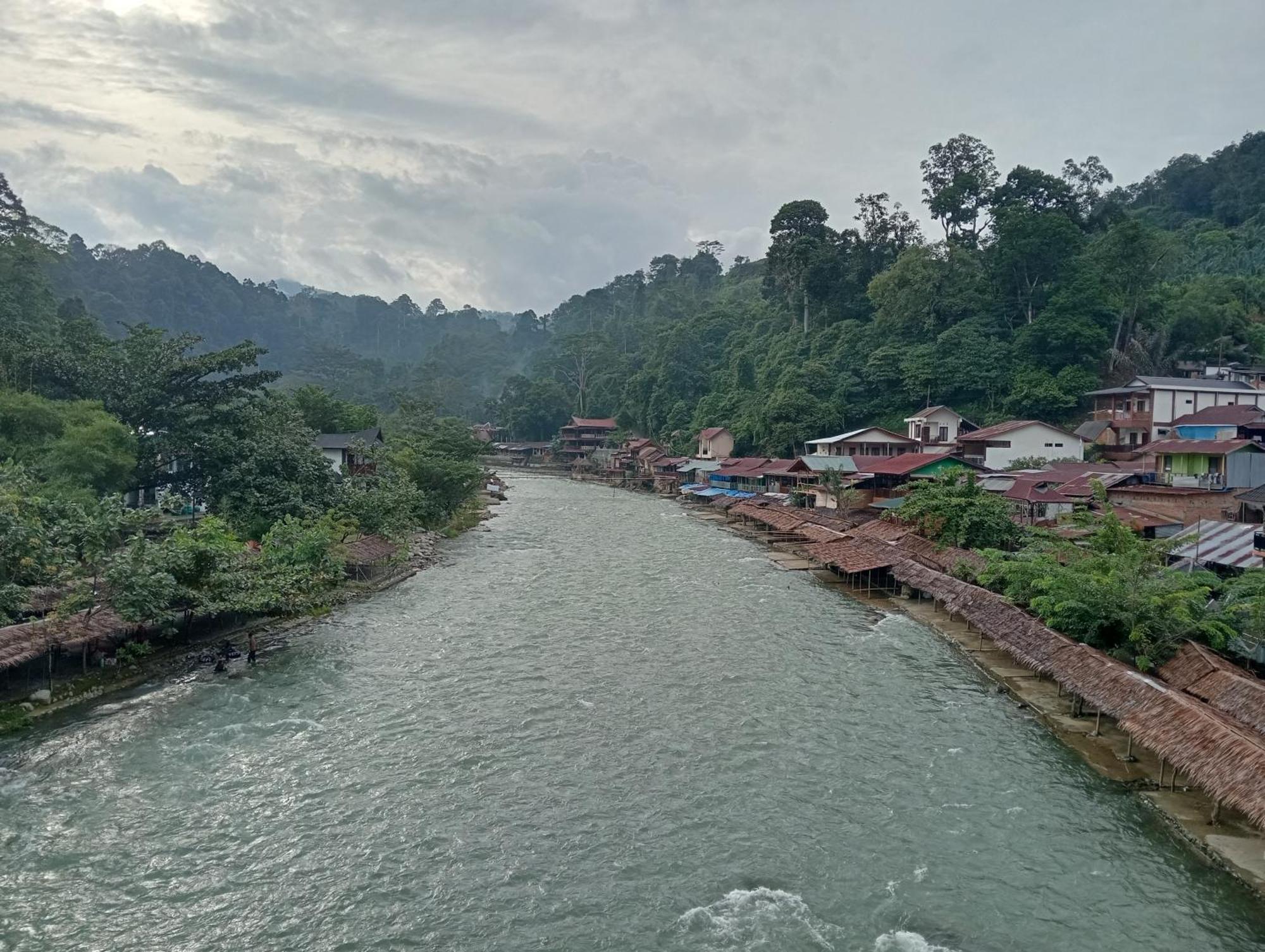 Vulkaan Homestay Berastagi Buitenkant foto