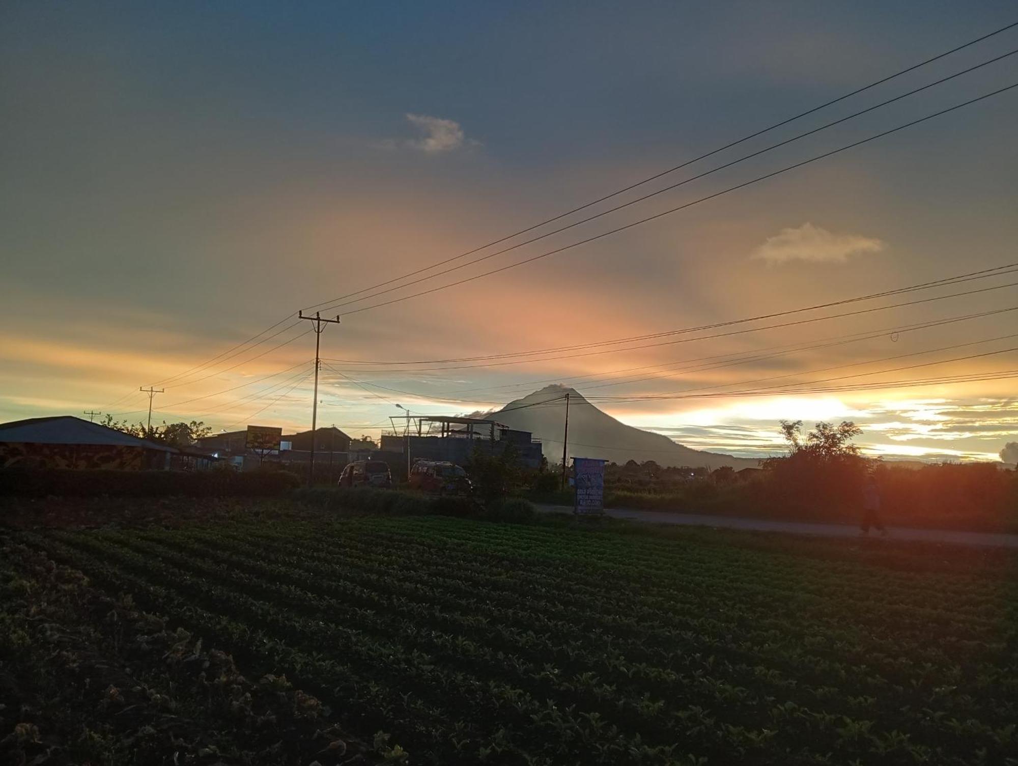 Vulkaan Homestay Berastagi Buitenkant foto